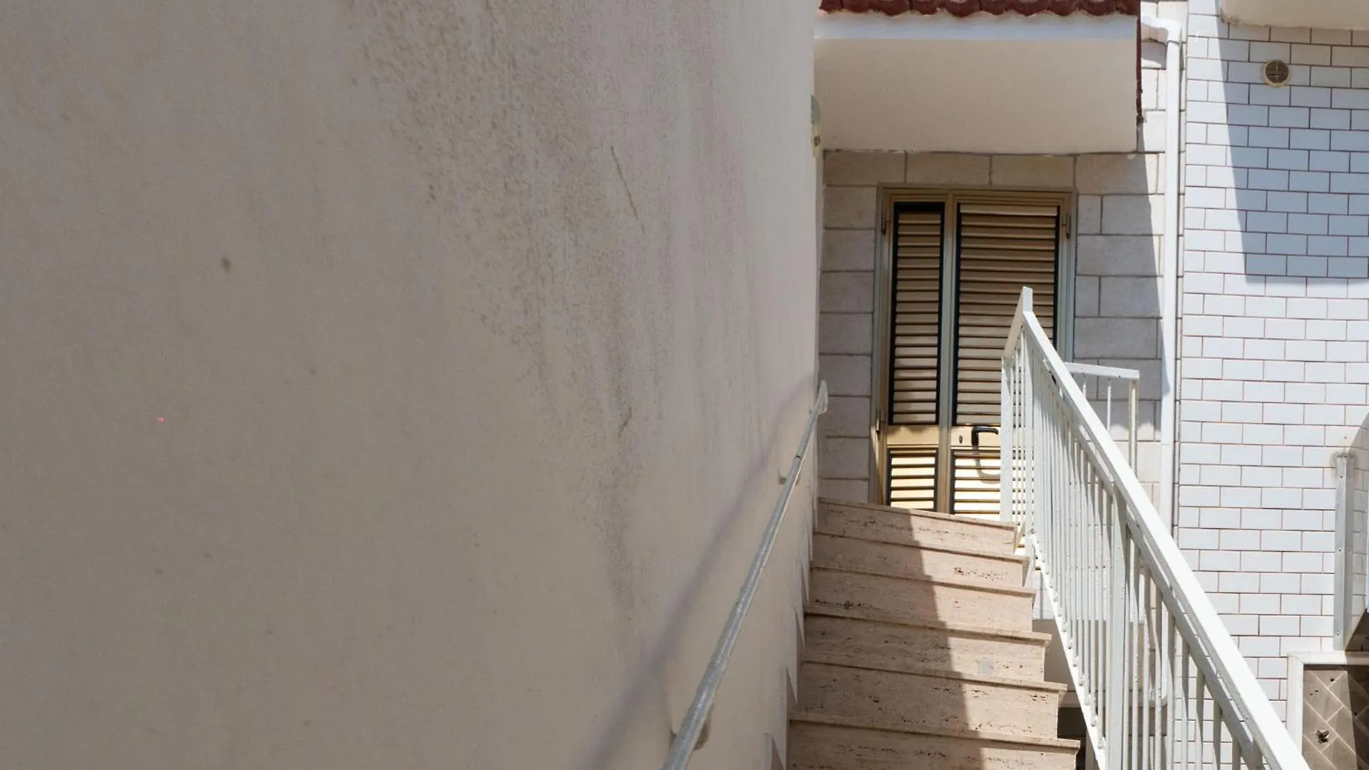 The Sea Outside Apartments By Wonderful Italy Bari 0*,