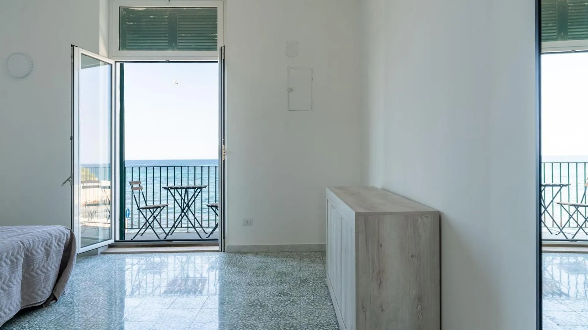 The Sea Outside Apartments By Wonderful Italy Bari