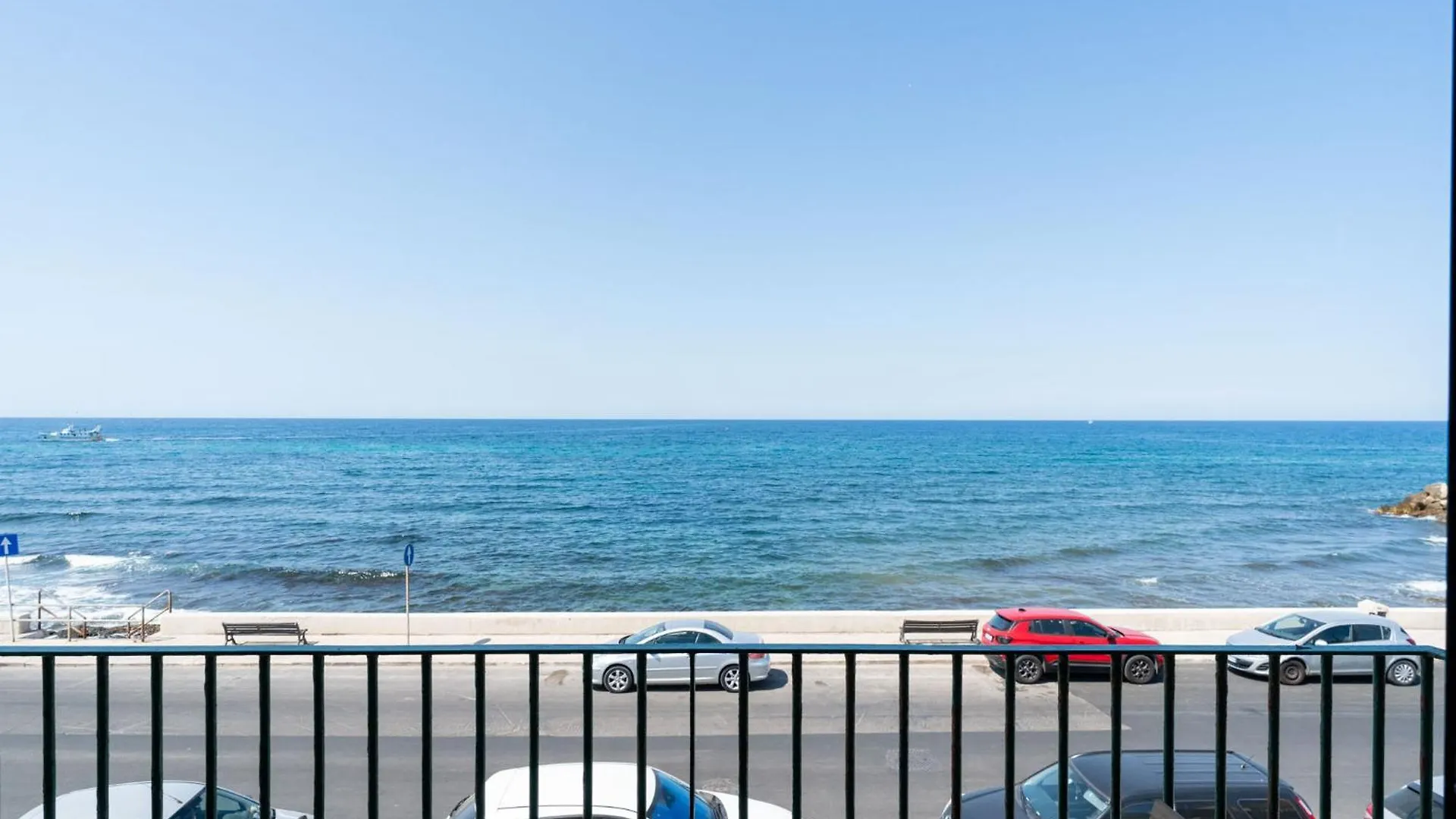 The Sea Outside Apartments By Wonderful Italy Bari Italia